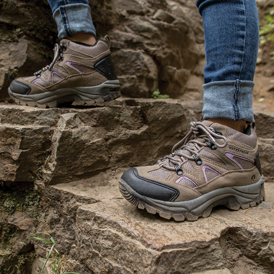Women's Newton Ridge™ Plus Waterproof Amped Hiking Boot | Columbia  Sportswear